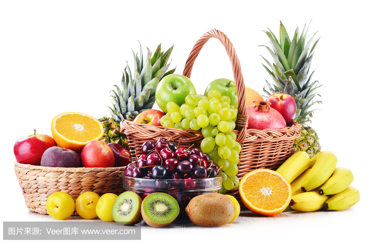 由多种新鲜水果组成。均衡的饮食